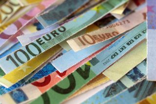 plithorismos euros